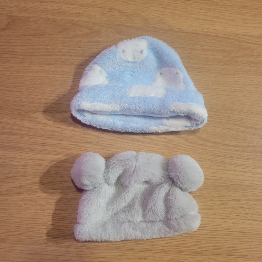 Fleece baby hat, bears, size 0-3mo